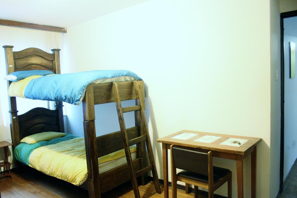 Hostal La Pinta Bogotá Zewnętrze zdjęcie