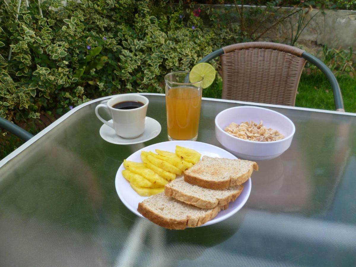 Hostal La Pinta Bogotá Zewnętrze zdjęcie