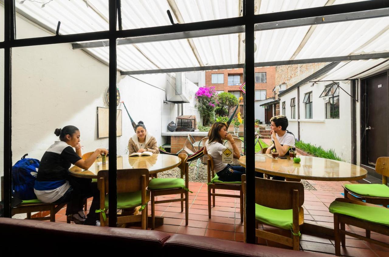 Hostal La Pinta Bogotá Zewnętrze zdjęcie