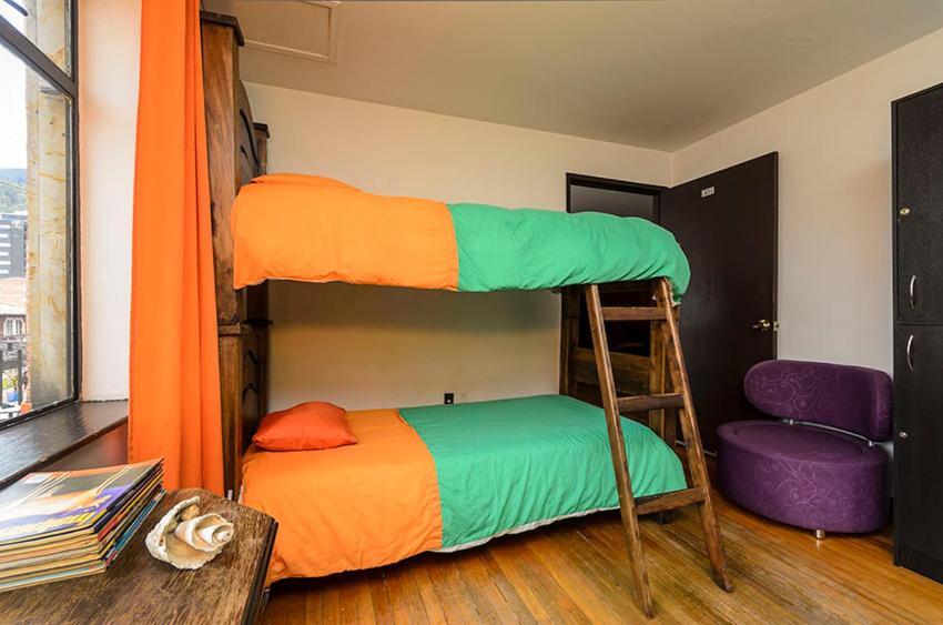 Hostal La Pinta Bogotá Zewnętrze zdjęcie
