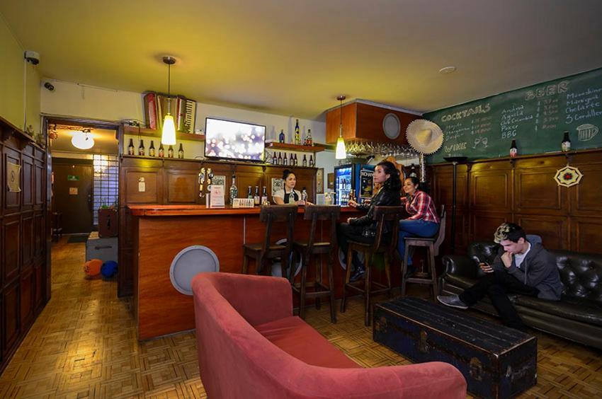 Hostal La Pinta Bogotá Zewnętrze zdjęcie