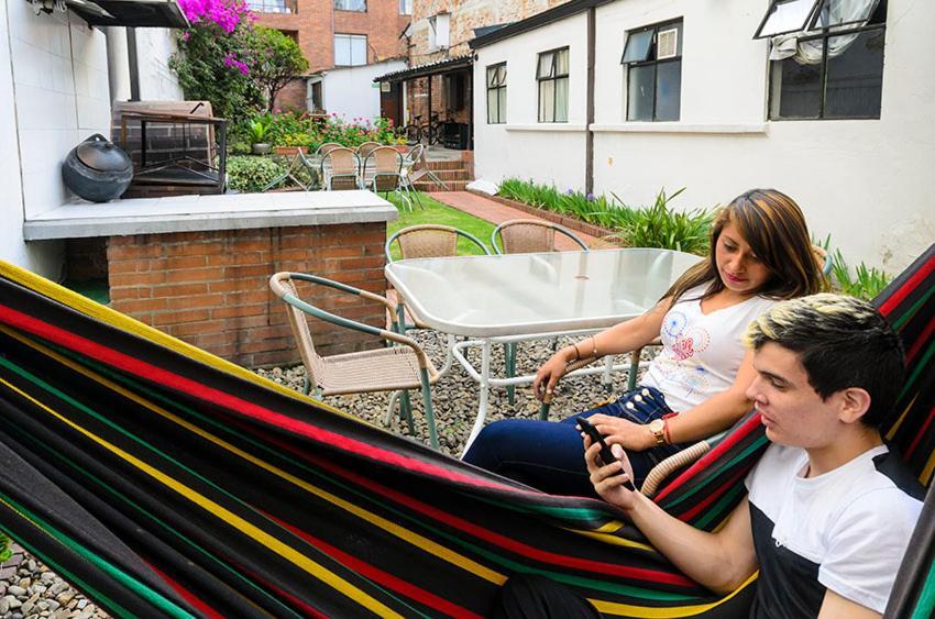Hostal La Pinta Bogotá Zewnętrze zdjęcie