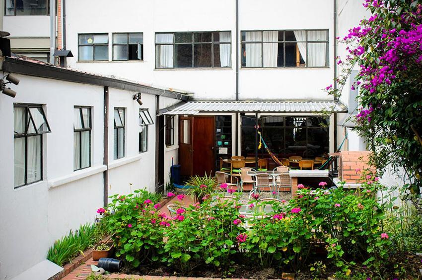 Hostal La Pinta Bogotá Zewnętrze zdjęcie